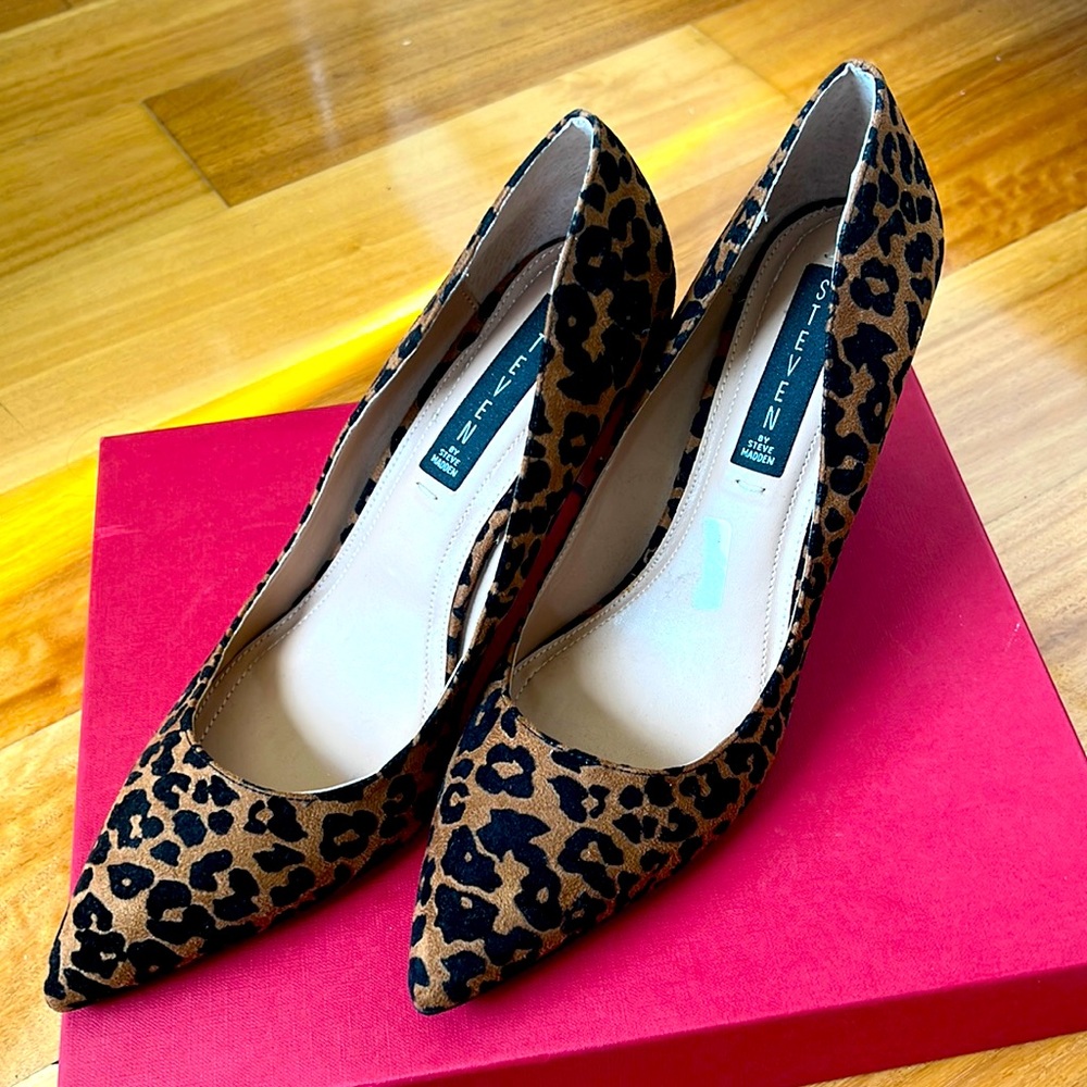 Steve Madden size 9 1/2  Brand New